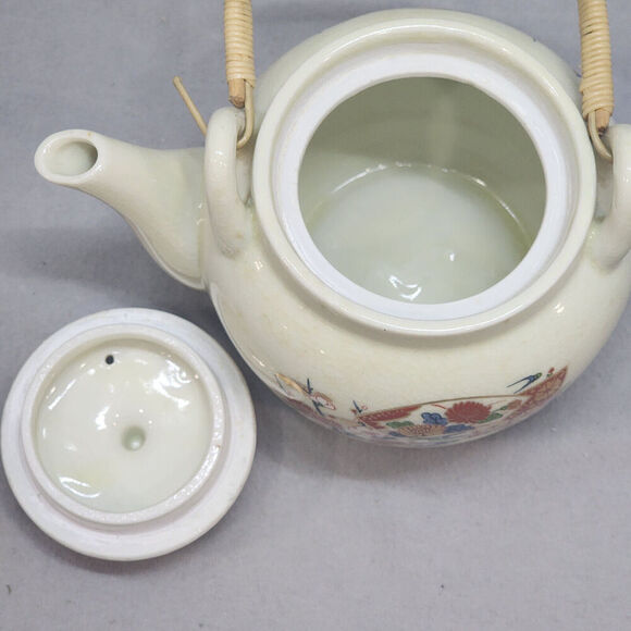 VINTAGE JAPANESE PORCELAIN TEAPOT FLORAL BAMBOO HANDLE - Picture 6 of 10